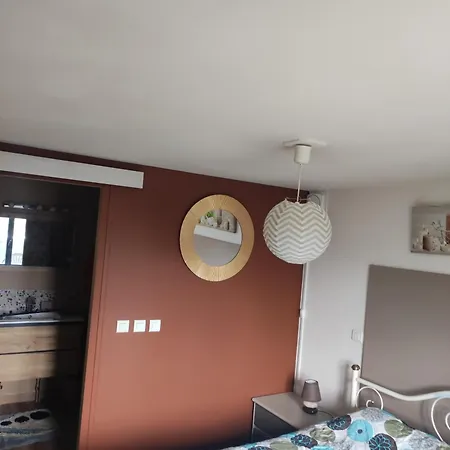 F2 Exterieur Lit King Size Brives-Charensac