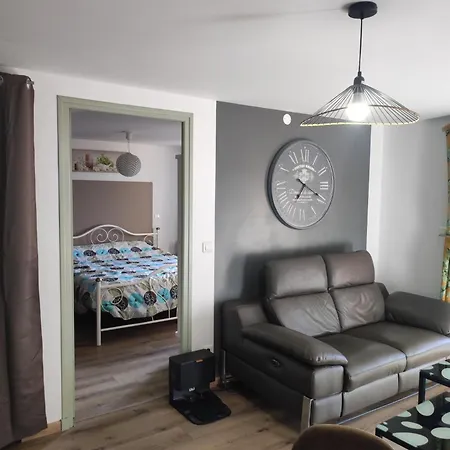 F2 Exterieur Lit King Size * Brives-Charensac